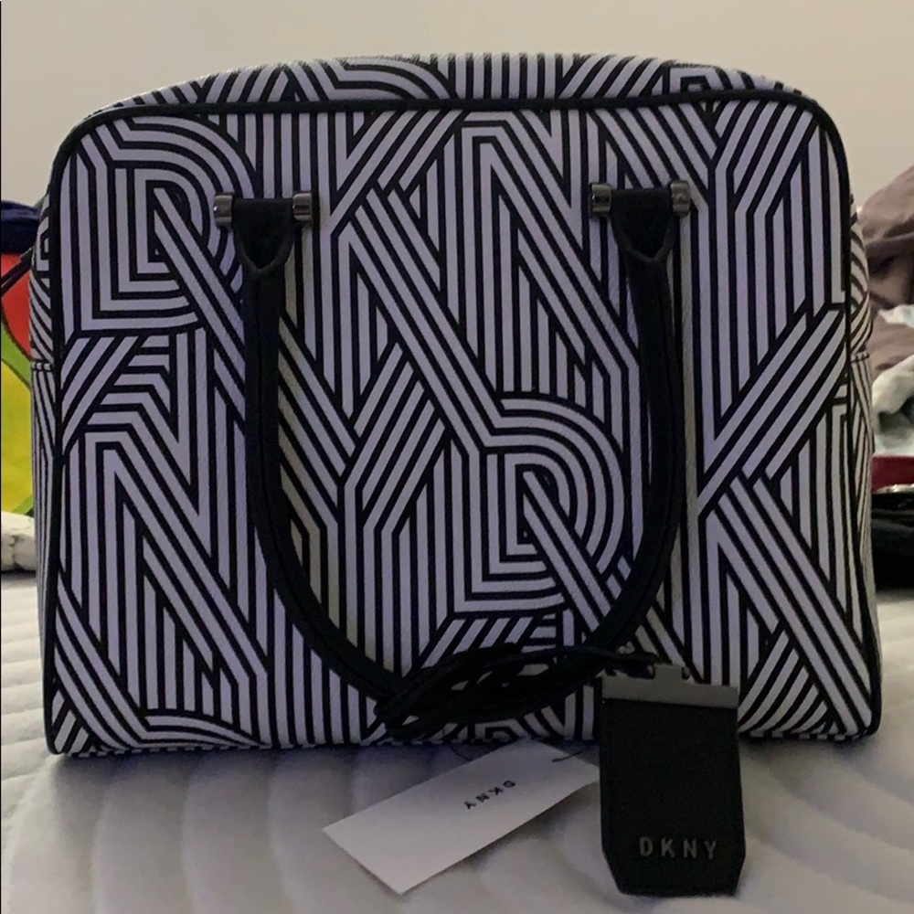 DKNY